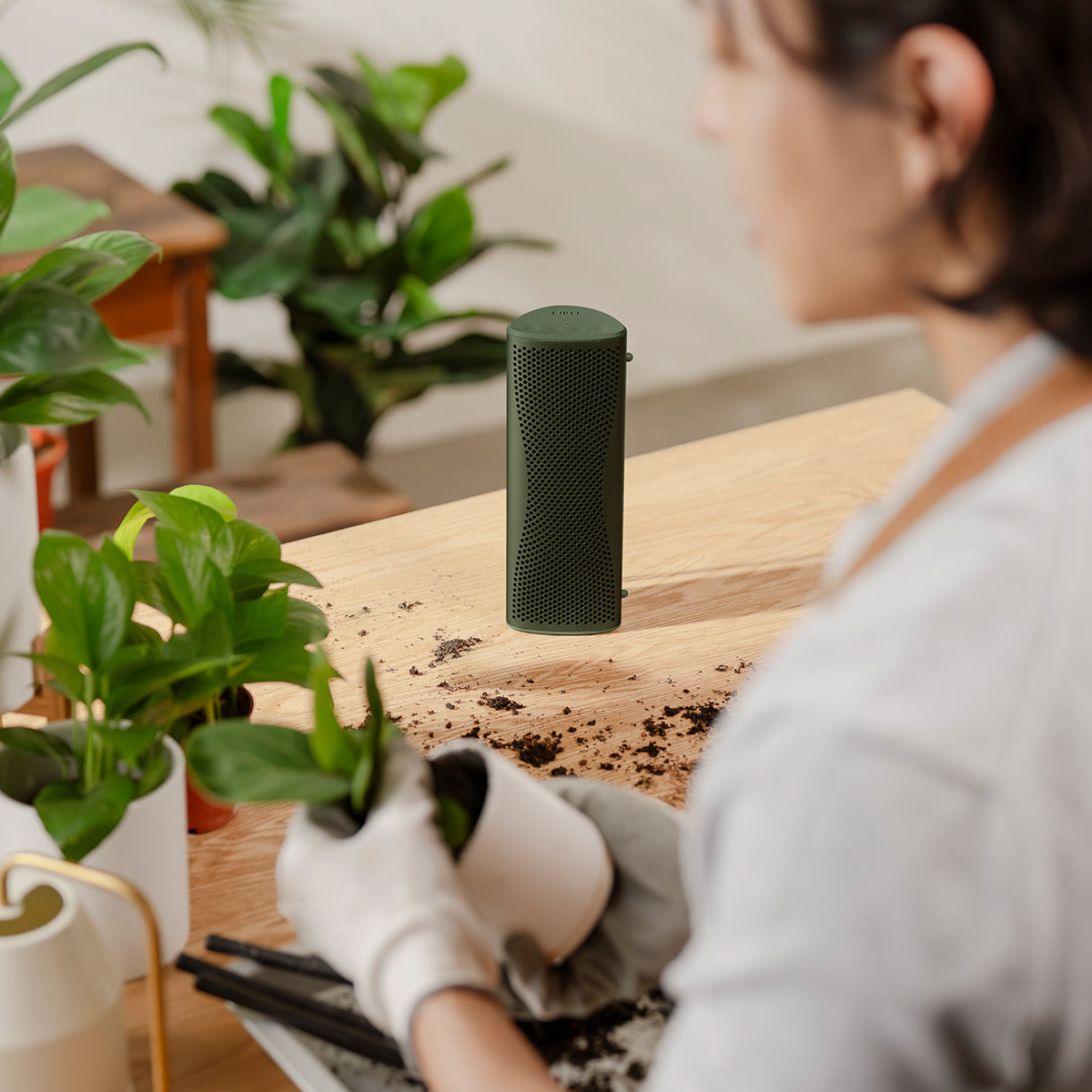 KEF Muo Portable Bluetooth Speaker (Mosss Green)
