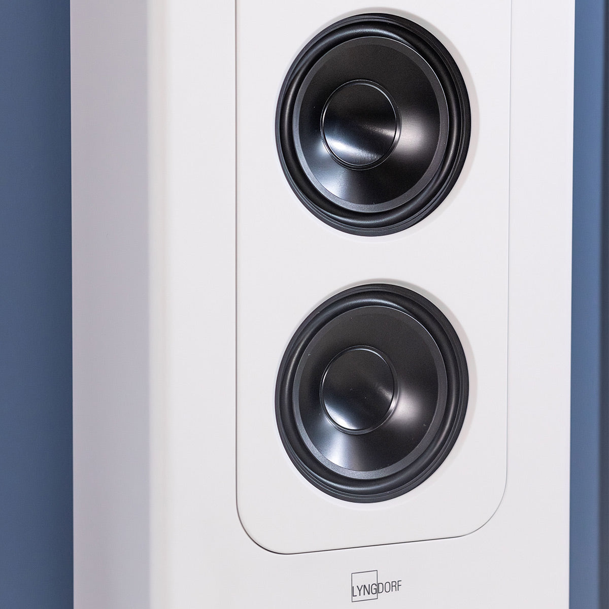 Lyngdorf Audio FR-2 Floorstanding Speaker - Each (White/White)