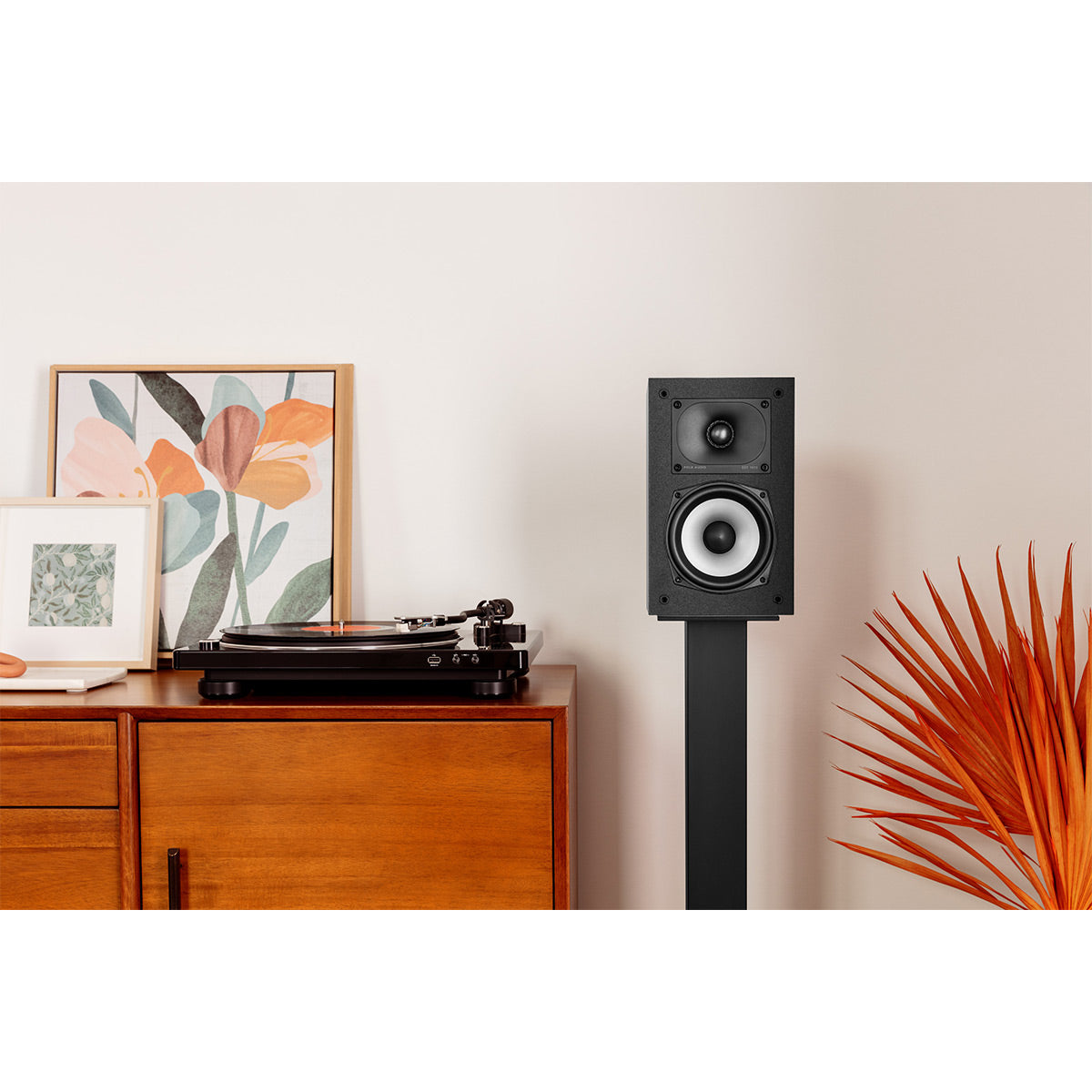 Polk Audio Monitor XT15 Compact High-Resolution Bookshelf Speakers - Pair