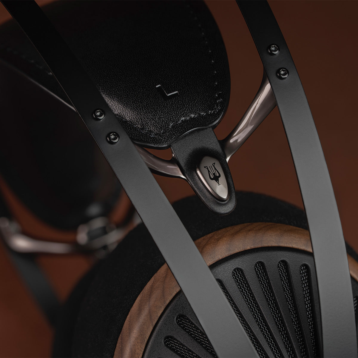 Meze Audio 105 SILVA Over Ear Headphones (Walnut/Black)