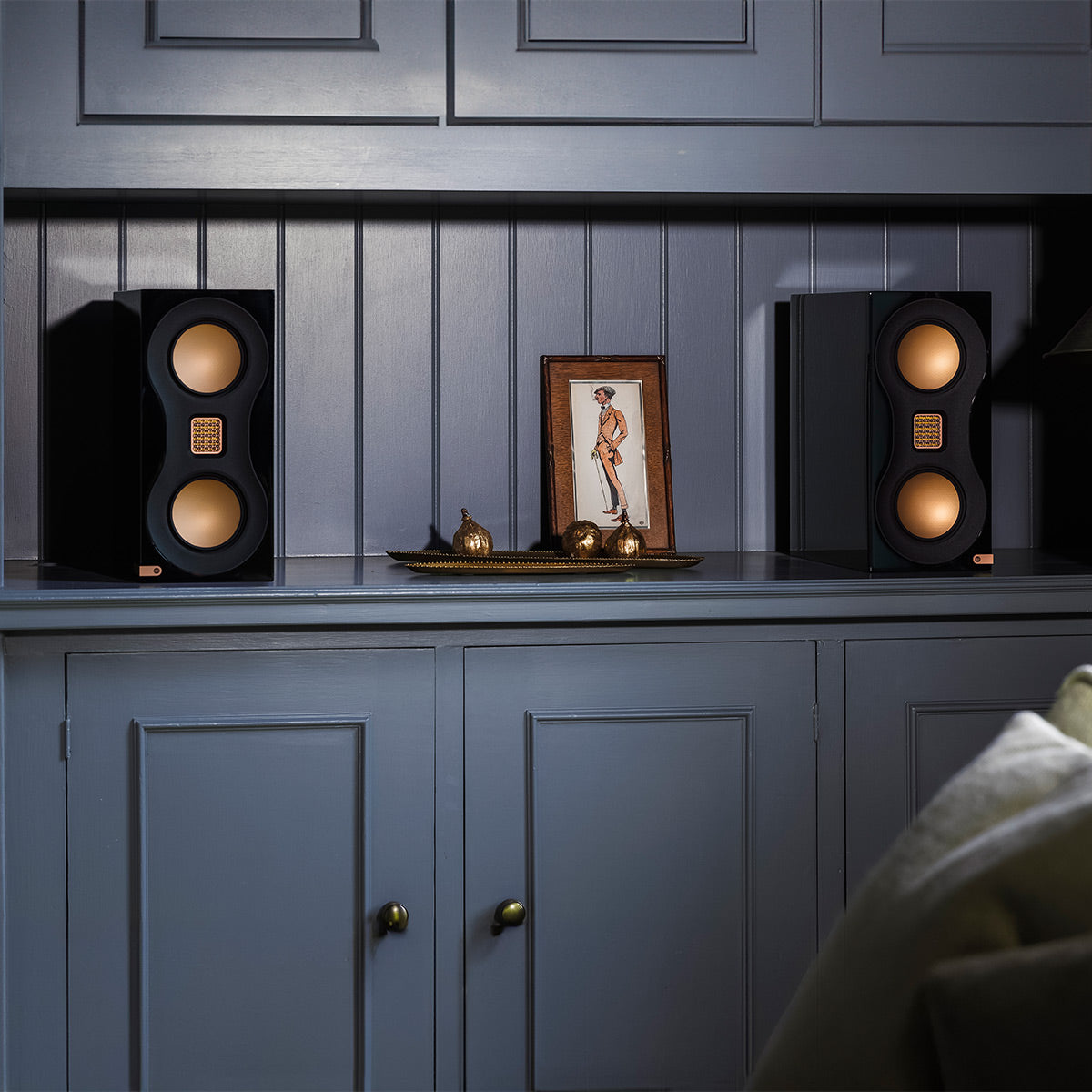 Monitor Audio Studio 89 Compact Bookshelf Speakers - Pair (Black Gloss)