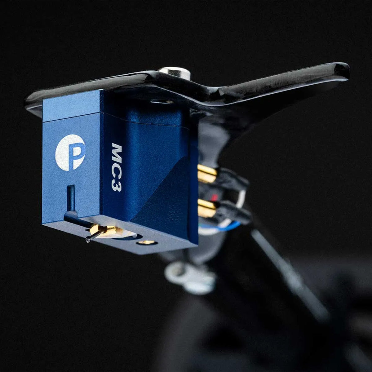Pro-Ject 6PerspeX Balanced Turntable with Premounted Pick It 3 MC Cartridge