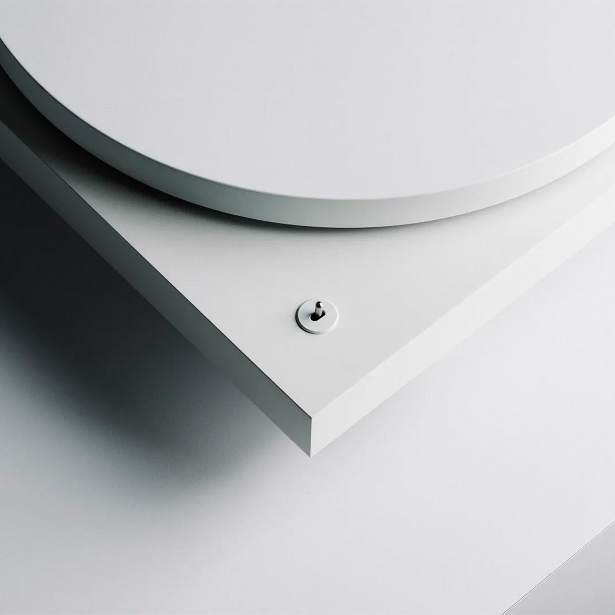 Pro-Ject Debut PRO B Balanced Turntable with Pick it PRO Balanced Cartridge (White)