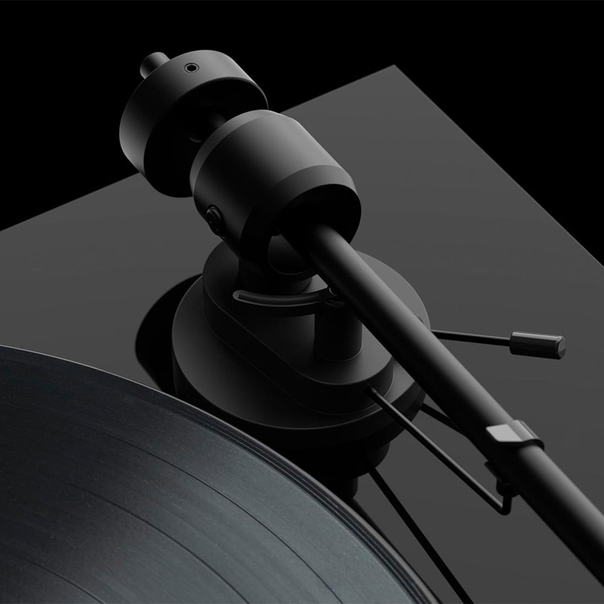 Pro-Ject E1 BT Plug & Play Turntable with Audio-Technica AT3600L Cartridge (Black)