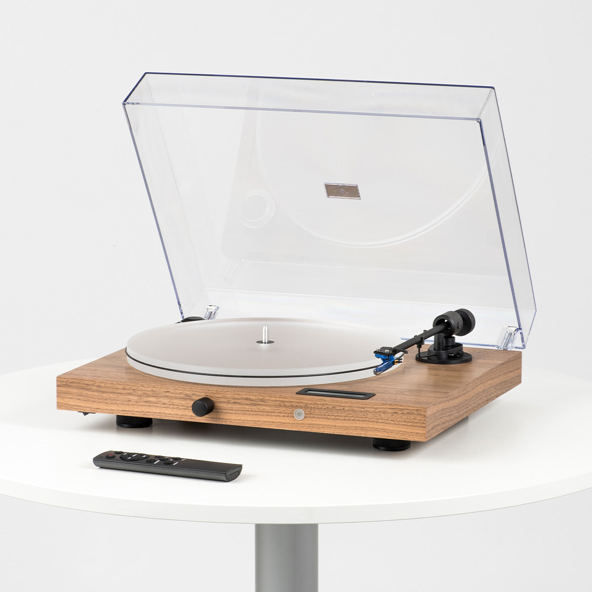 Pro-Ject Juke Box S2 HiFi Set with Juke Box S2 and Pick it 25A Cartridge (Walnut)