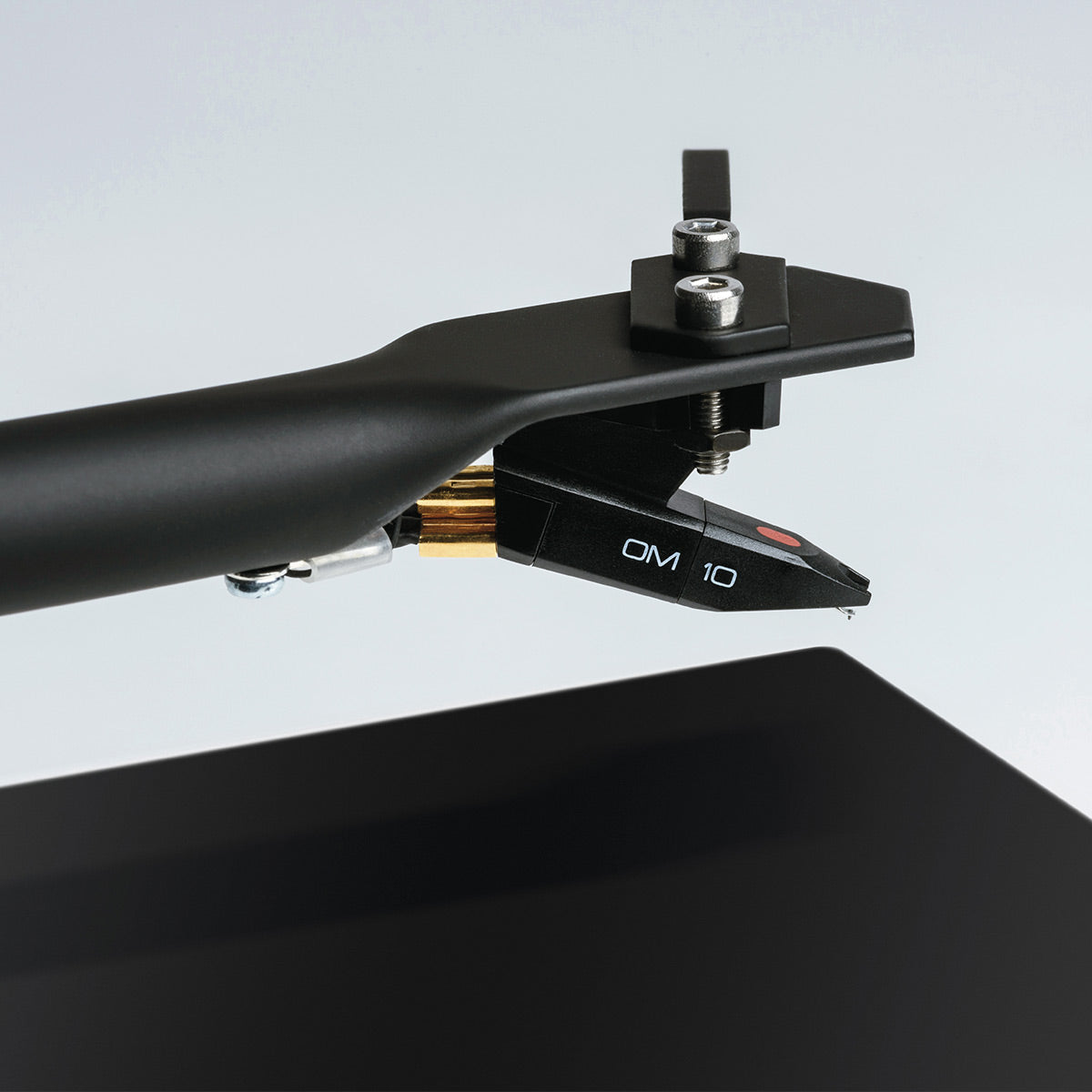 Pro-Ject Peanuts Artist Series Turntable with OM10 MM Cartridge