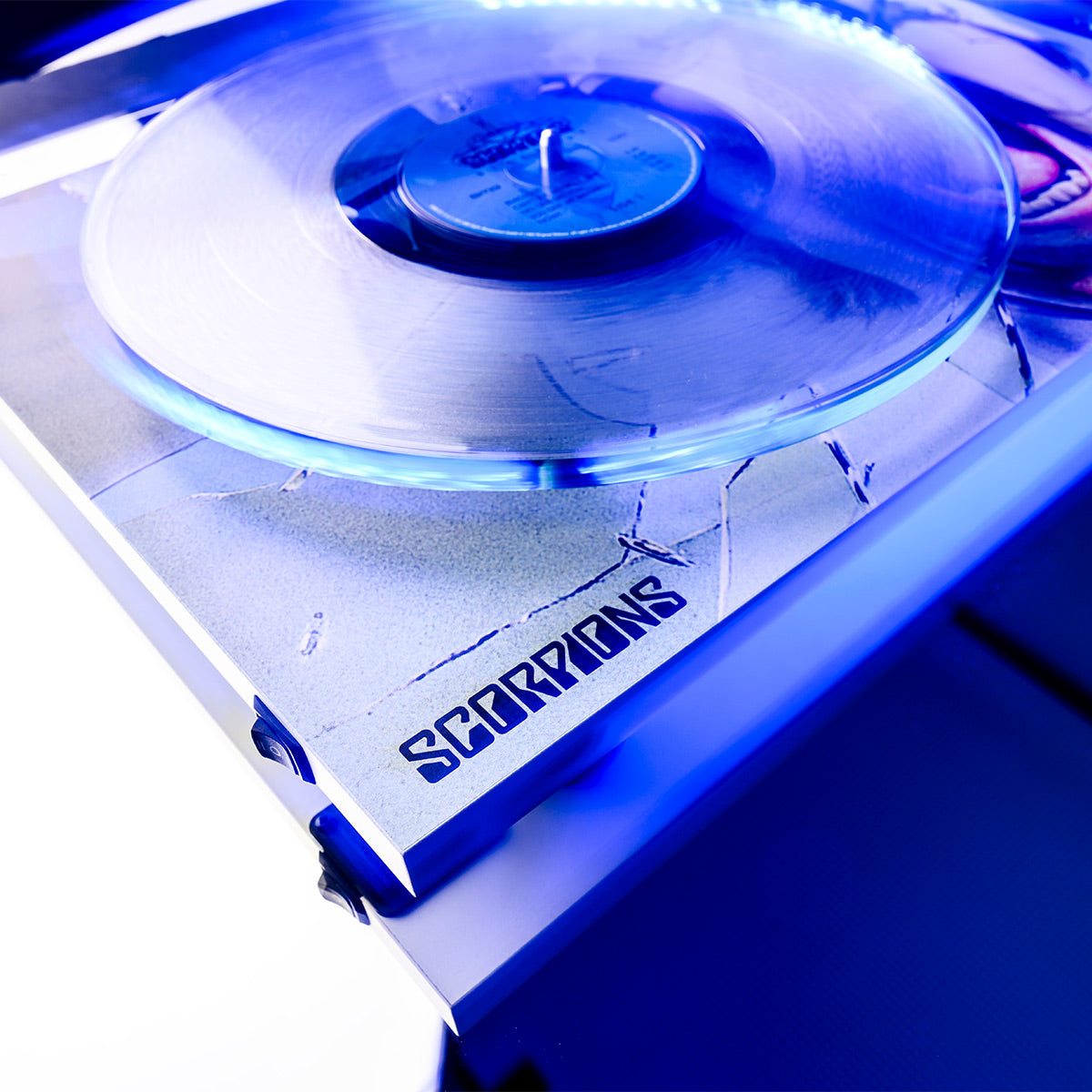 Pro-Ject Scorpions Artist Series Turntable with Pick it 25A Cartridge