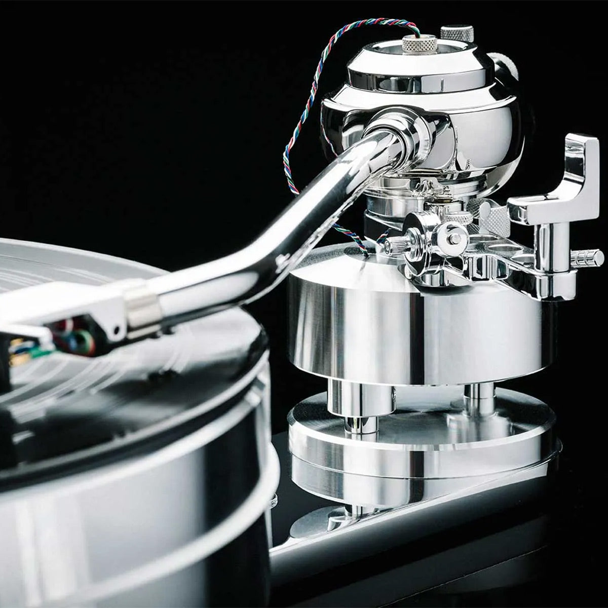 Pro-Ject Signature 12.2 Turntable (Gloss Black)