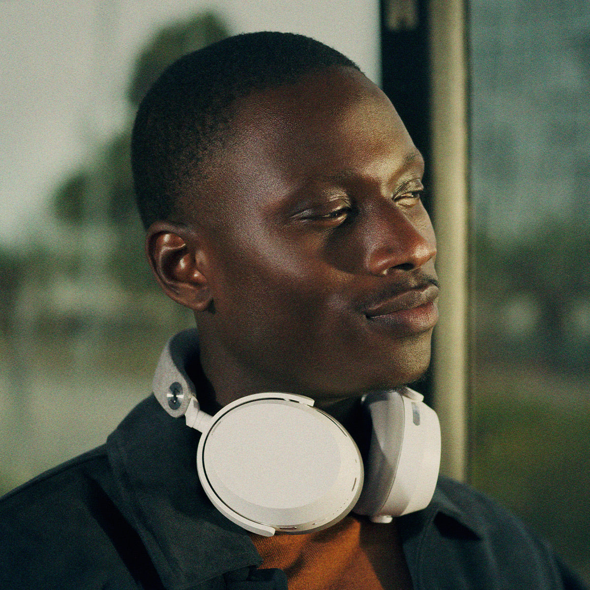 Sennheiser Momentum 5 Adaptive Noise-Cancelling Around Ear Bluetooth Wireless Headphones (White)
