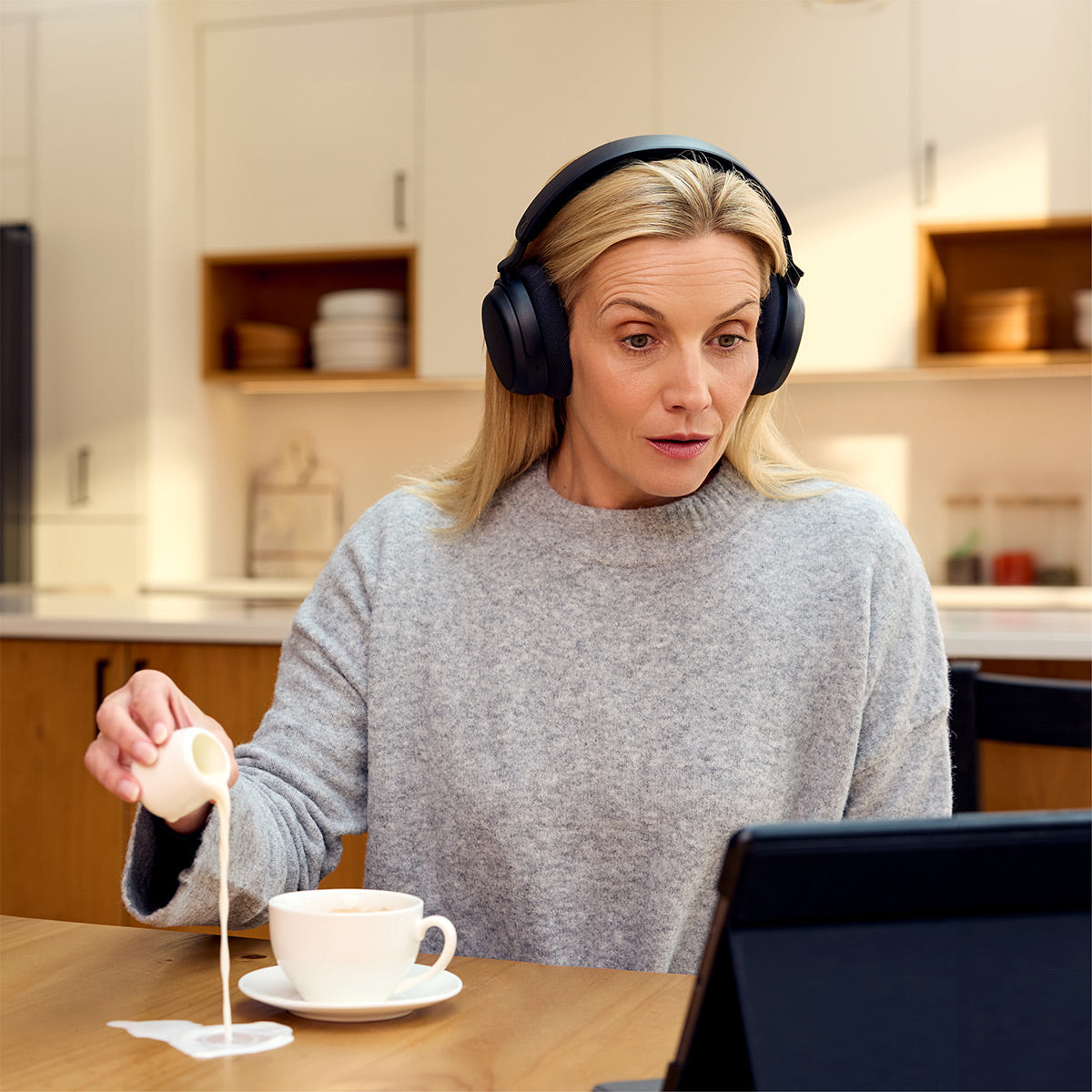 Sennheiser RS 275 Wireless TV Headphones & Transmitter