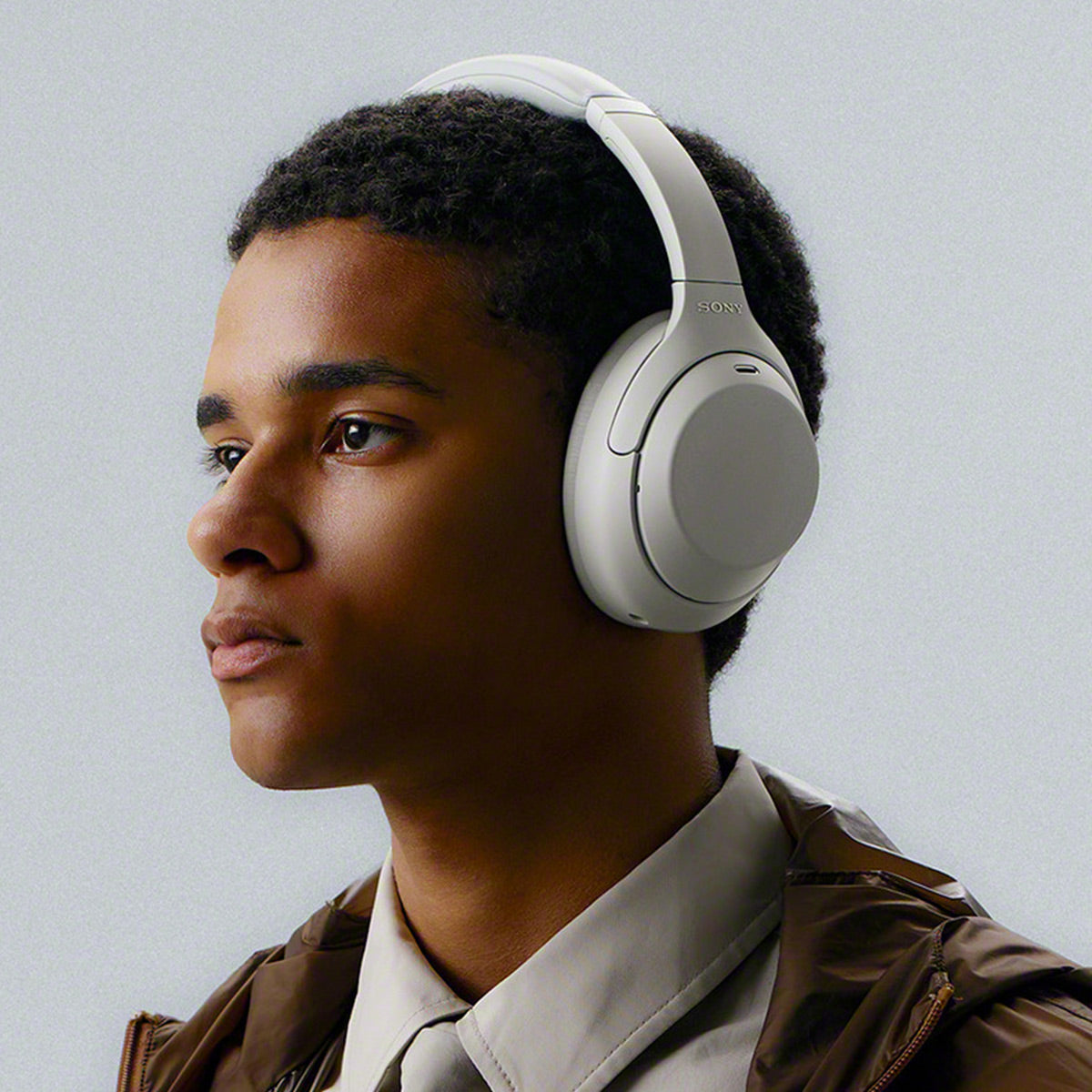 Sony WH-1000XM4C Wireless Noise Cancelling Over-Ear Headphones with USB-C (White)