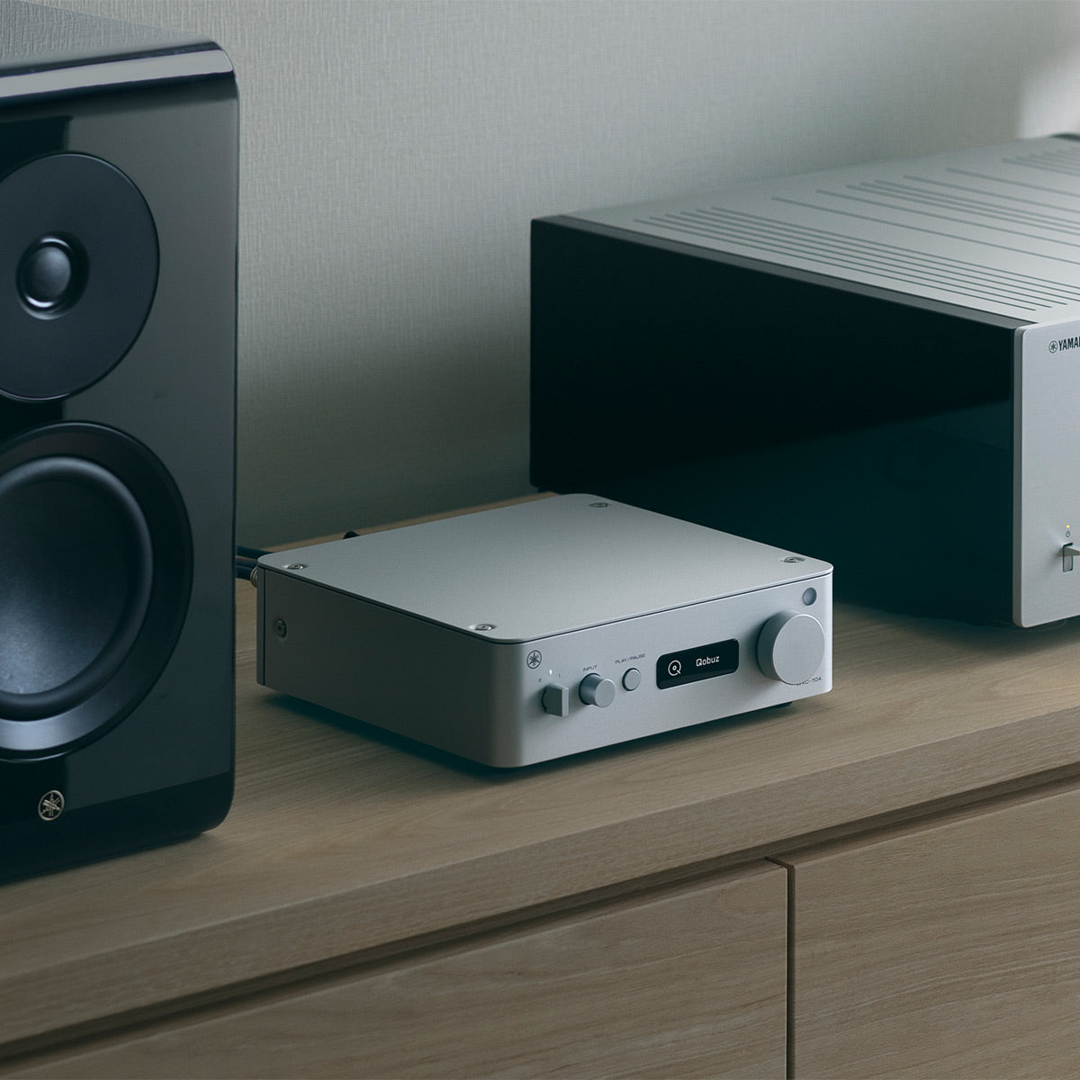 Yamaha WXC-70A Compact Streamer (Silver)