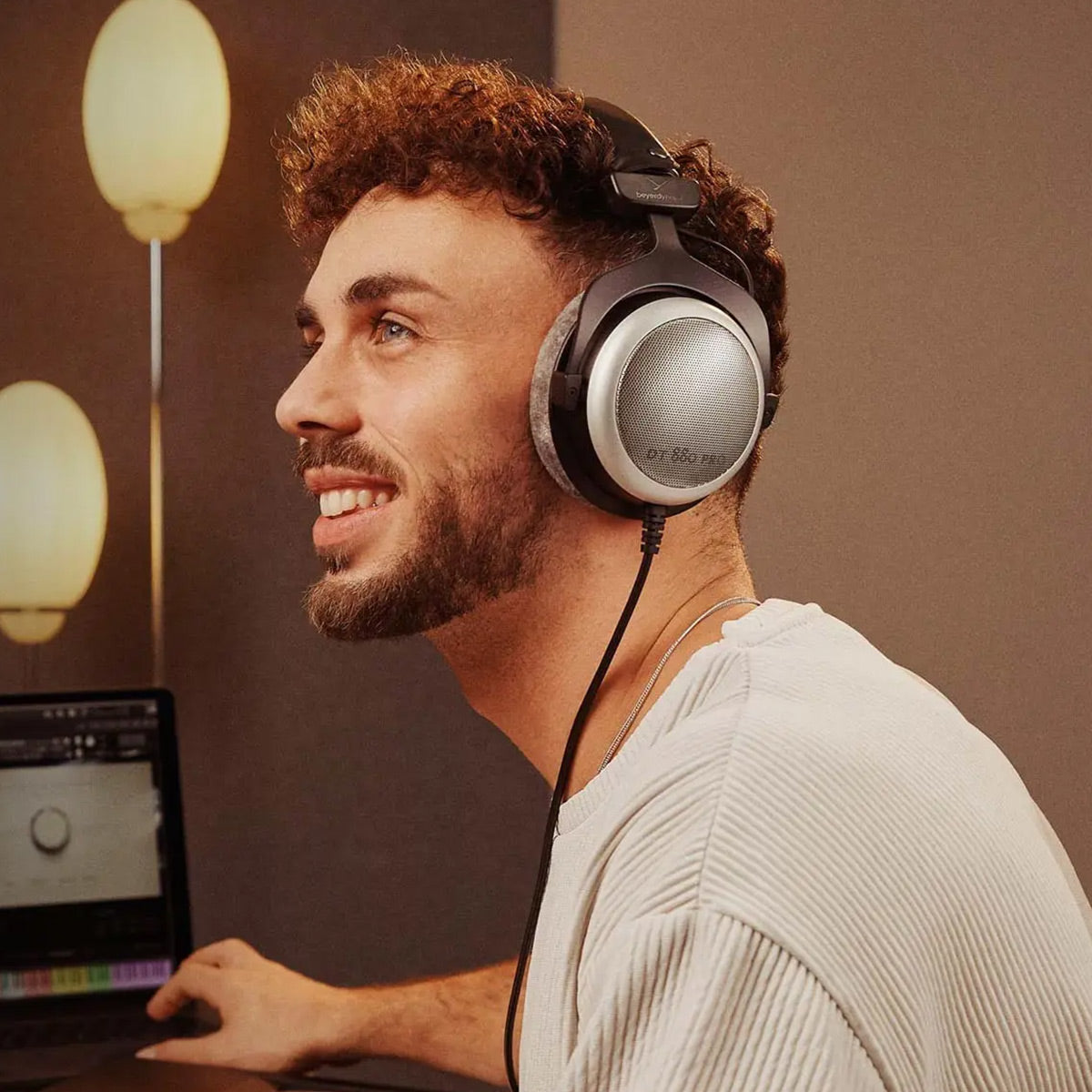 Beyerdynamic DT 880 Pro Studio Headphones (250 Ohms)