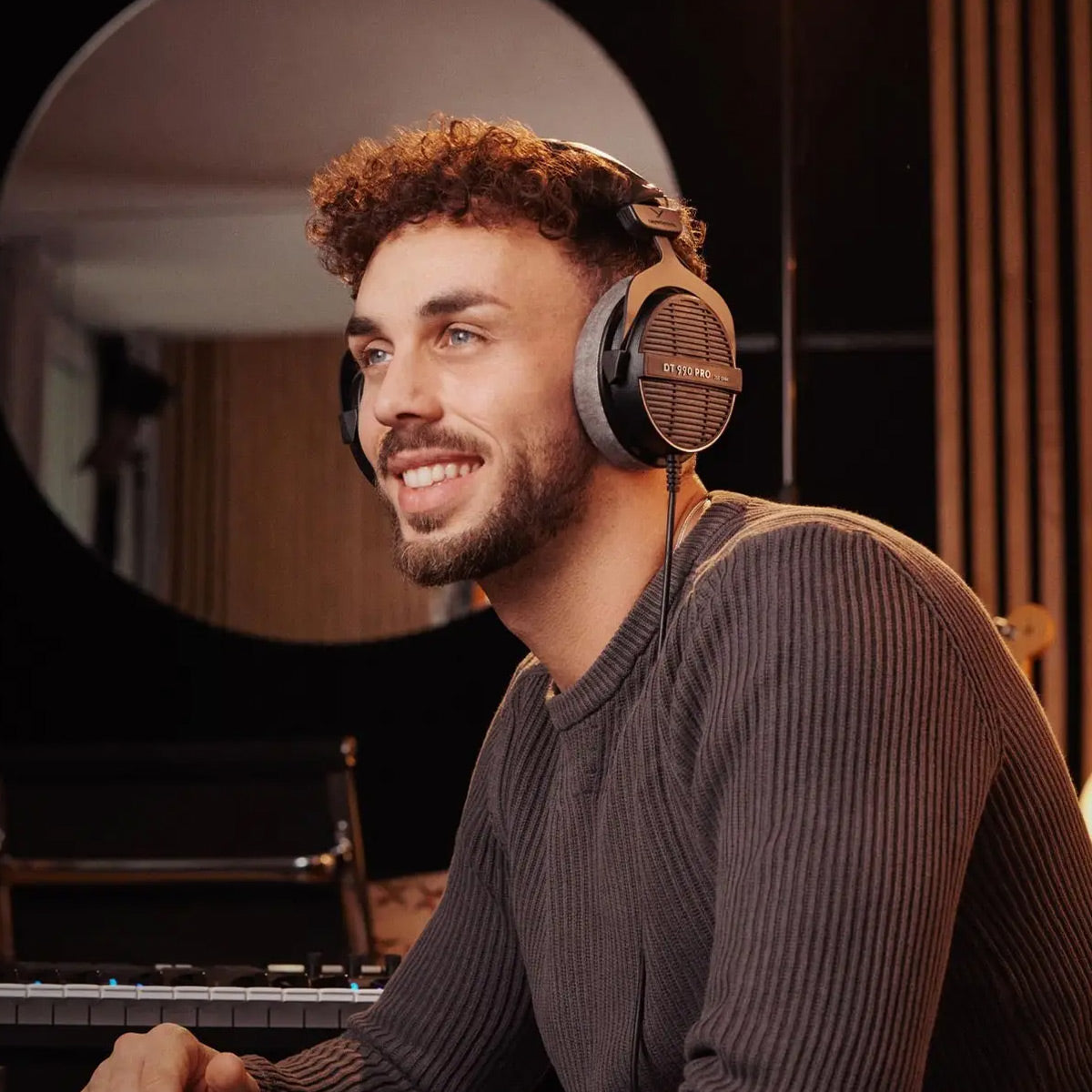 Beyerdynamic DT 990 PRO Open-Back Studio Headphones (250 Ohms)