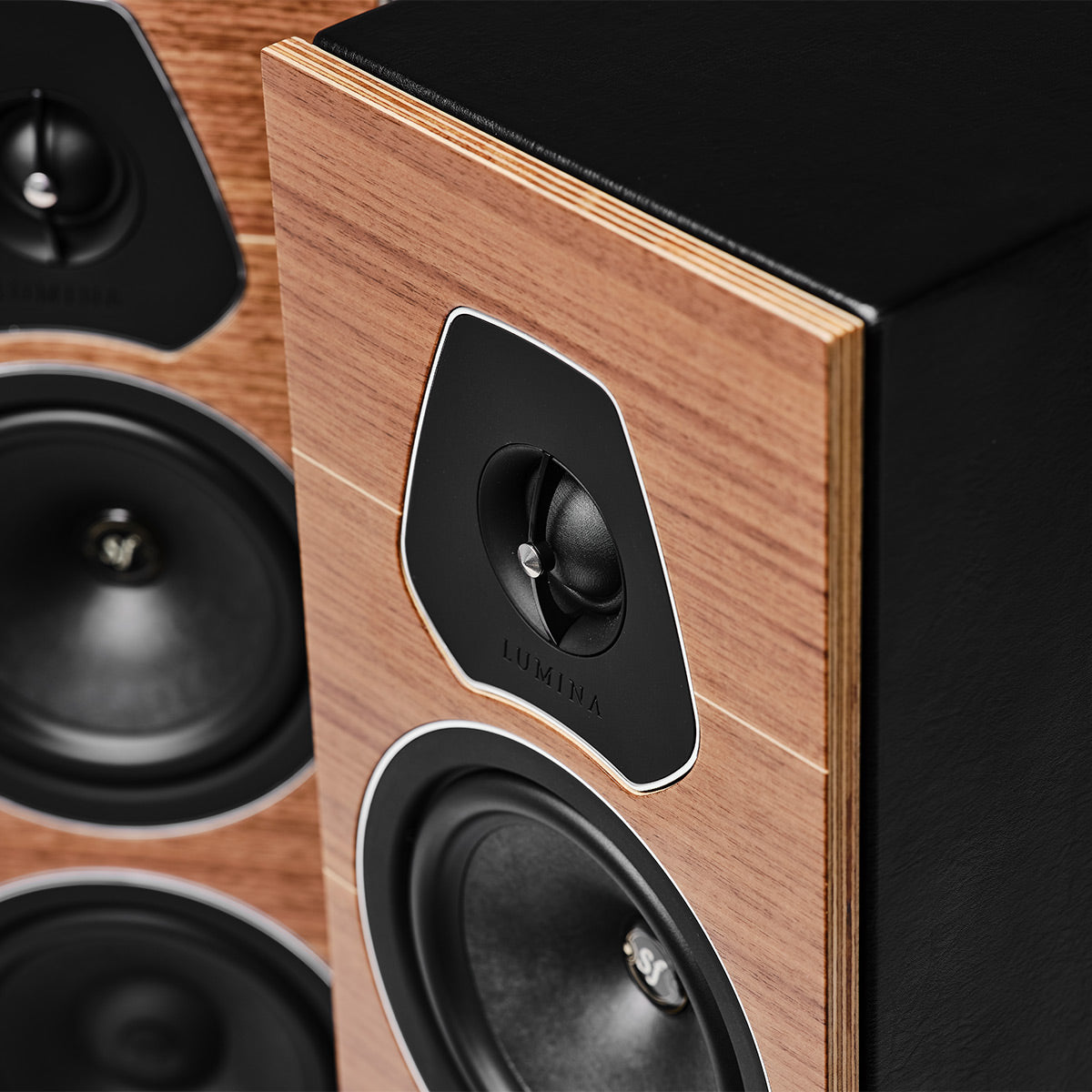 Sonus faber Lumina III Floorstanding Speakers - Pair (Walnut)